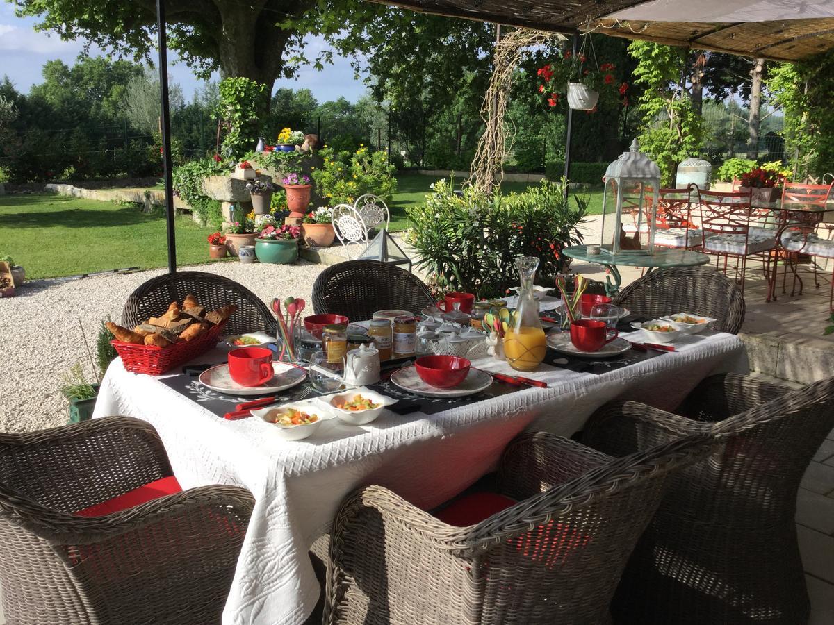 Bed and Breakfast Mas De L'Air - Maison De Charme Noves Exterior foto